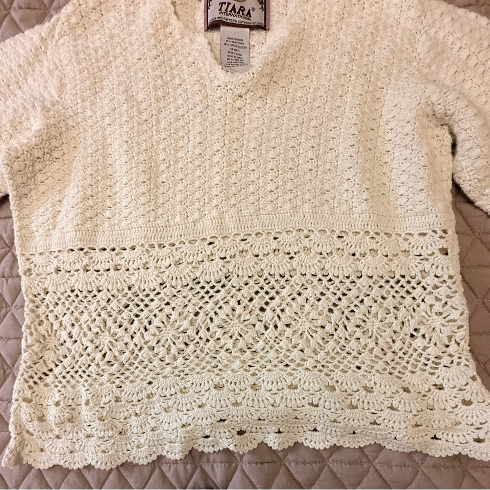 Tiara Ivory Crochet Lace Pullover - Picture 3 of 7